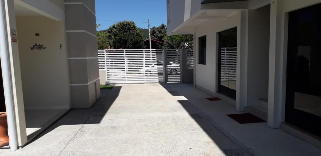 Residencial Franca Garopaba Apartment ภายนอก รูปภาพ